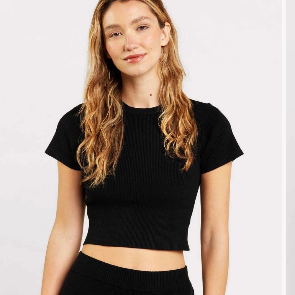 Nuuds black sweater tee